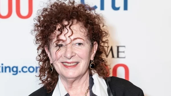 Η φωτογράφος Nan Goldin συνελήφθη σε διαδήλωση για την Παλαιστίνη