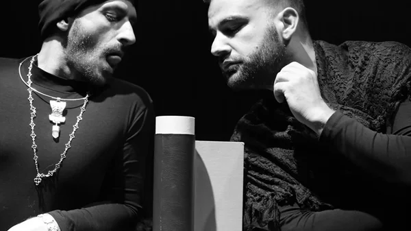 Το "Σχολείο της ανυπακοής" του Πάκο Μπέθερα στο θέατρο Φούρνος