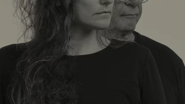 Το sui generis project "Drums & Voice Jazztronica Duet" για μια βραδιά στο six d.o.g.s