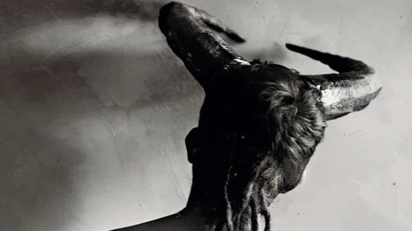 Η Άννα Βαγενά σκηνοθετεί το πολιτικό έργο "Φοβάμαι, ταυρομάχε"