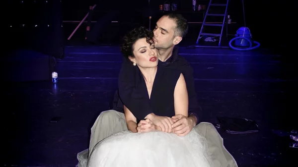 Η "Τζούλια" του Τάσου Ιορδανίδη επιστρέφει στο Θέατρο Αλφα