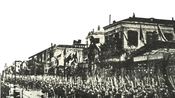 "Το τέλος της Μεγάλης Ιδέας": Ο Σωτήρης Ριζάς γράφει για τη διαμόρφωση της ελληνικής πολιτικής για τη Μικρά Ασία