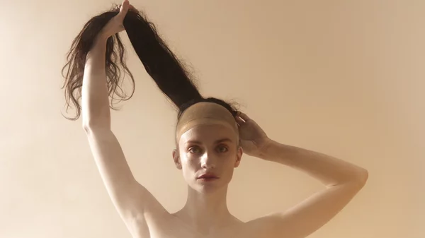 "Τουραντό - η γυναίκα που μισούσε τους άντρες": Το αλληγορικό έργο του Κάρλο Γκότσι σκηνοθετεί ο Στάθης Λιβαθινός