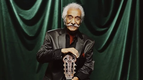 Το θέατρο Παλλάς υποδέχεται τον Κώστα Χατζή για μία μοναδική συναυλία