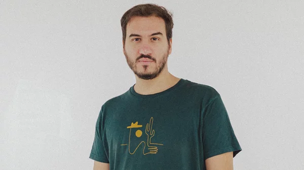 Γιώργος Κουτλής: "Με τρομάζει το πώς έχει φτιαχτεί μία κοινωνία που έχει ολόκληρες γενιές ματαιωμένων ανθρώπων"