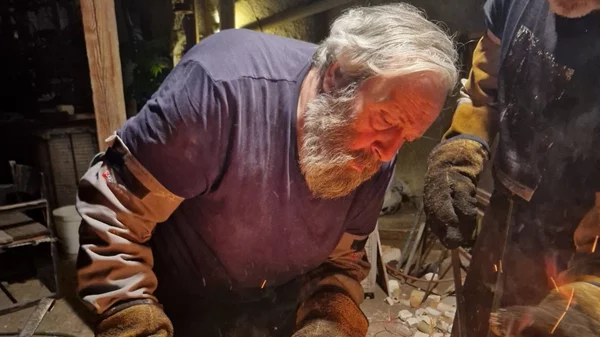 Αφιέρωμα στη σχολή κεραμικής του Μενάνδρου Παπαδόπουλου