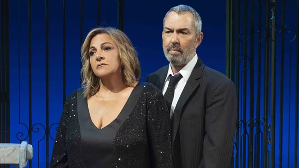 Στις κωμωδίες των Ρέππα-Παπαθανασίου τίποτα δεν είναι όπως φαίνεται