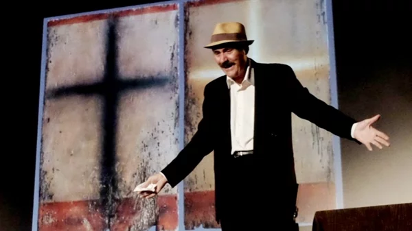 "Τα κατά μάρκον, μια ρεμπέτικη λειτουργία": Ο μονόλογος του Τάκη Χρυσικάκου επιστρέφει