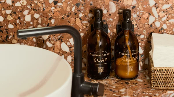 Zielinski & Rozen: Η αρωματική υπογραφή του καλοκαιριού στους πιο εκλεπτυσμένους χώρους φιλοξενίας