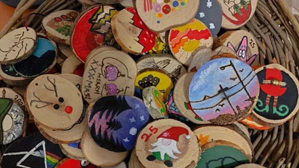 Τα μπαζάρ που παίζουν αυτό το ΣΚ στην Αθήνα για τις χριστουγεννιάτικες αγορές σας