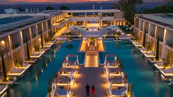 Ο πολυβραβευμένος σεφ Γιάννης Στανίτσας αναλαμβάνει την κουζίνα του Royal Pearl Island