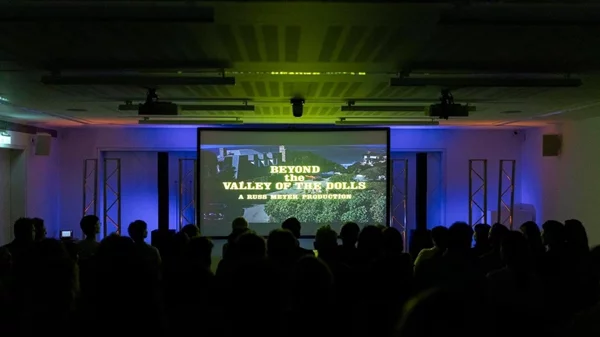 Τριάντα χρόνια Νύχτες Πρεμιέρας: Εικόνες και αναμνήσεις από το σινεμά