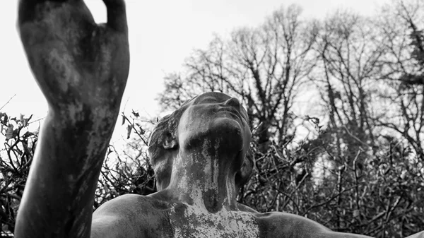 Ο Σπύρος Λαζάρου φωτογραφίζει το δικό του Βερολίνο