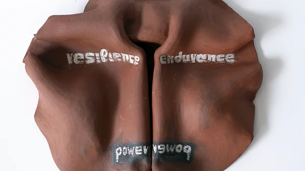 "UnComfort Zones": Μια έκθεση που μας βγάζει από τη ζώνη ασφαλείας μας