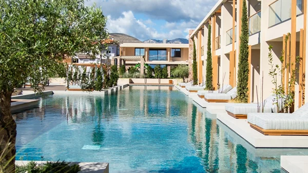 "Pearl Island Chios": Πεντάστερο Πάσχα στο νησί της μαστίχας