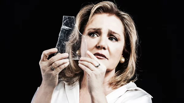 Οι πρώτες φωτογραφίες από "Το πάρτυ" σε σκηνοθεσία Νικορέστη Χανιωτάκη