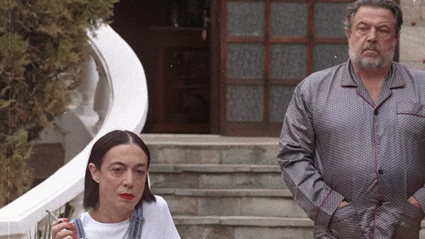 Theatre pick | Όταν το ελληνικό θέατρο γίνεται αιχμηρό: η "Έντα" του Παλούμπη και του Τσιοτσιόπουλου