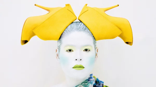 Μυθικά πλάσματα ζωντανεύουν στη νέα έκθεση της Kourd Gallery