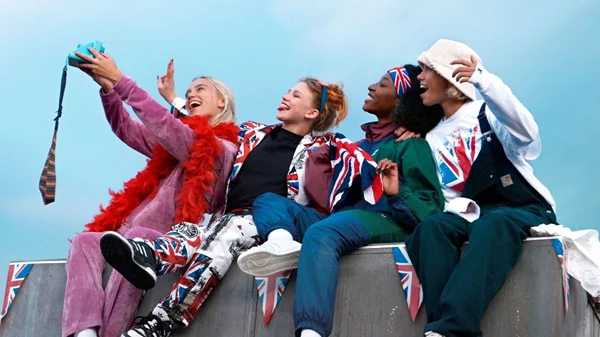 Ανακαλύπτοντας την εφηβεία μέσα από τον κινηματογράφο στο 7ο Παιδικό και Εφηβικό Διεθνές Φεστιβάλ Κινηματογράφου της Αθήνας 2024