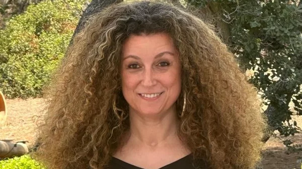 Vranarama Comedy Nights: Η Κατερίνα Βρανά κάνει comeback με λάμψη, χιούμορ και glitter