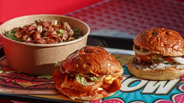 "Sam Burgers": Από το Μέμφις στο Κουκάκι