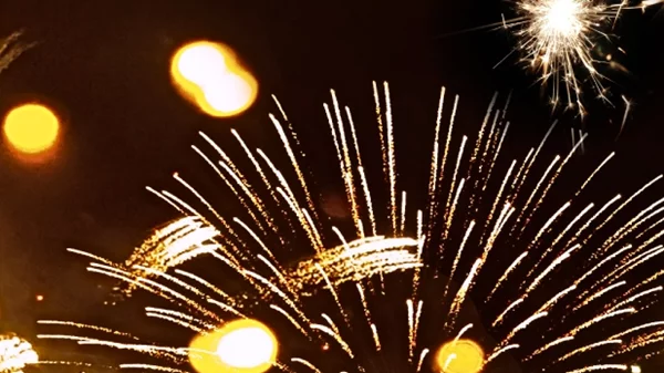 Πυροτεχνήματα χωρίς ατυχήματα: Μερικές συμβουλές προστασίας των παιδιών για το Πάσχα