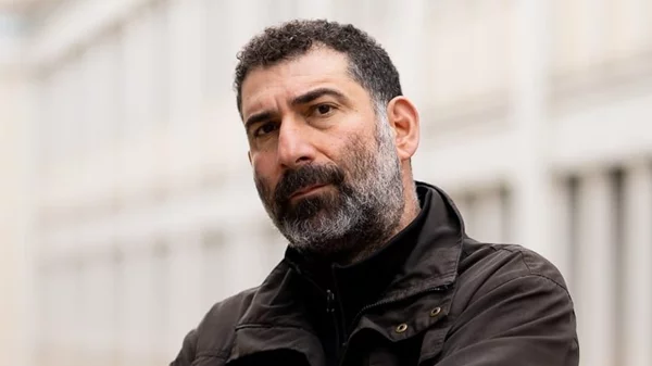 Ο Γιάννης Οικονομίδης και το βιβλίο-ορόσημο της ζωής του