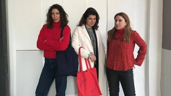 Η επιμελητική ομάδα miss dialectic υλοποιεί νέα έκθεση για το φθινοπωρινό πρόγραμμα του ΕΜΣΤ