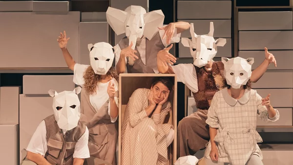 Δείτε πρώτες φωτογραφίες από την "Οικογένεια Νώε" στο Θέατρο Πόρτα