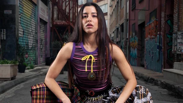 Eurojackpot πάρτι σε κατάστημα ΟΠΑΠ στον Βύρωνα με τη Μαρίνα Σάττι