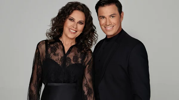 Ελευθερία Αρβανιτάκη & Μάριος Φραγκούλης για "Πρώτη Φορά" στο Θέατρο Παλλάς