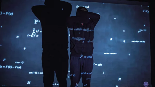 Όταν το θέατρο εμπνέεται από την Επιστήμη