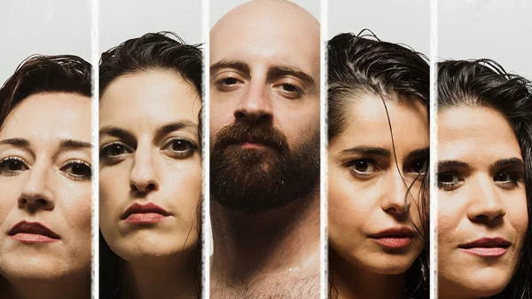 Η  θερμοκρασία ανεβαίνει ασφυκτικά στη "Σάουνα"