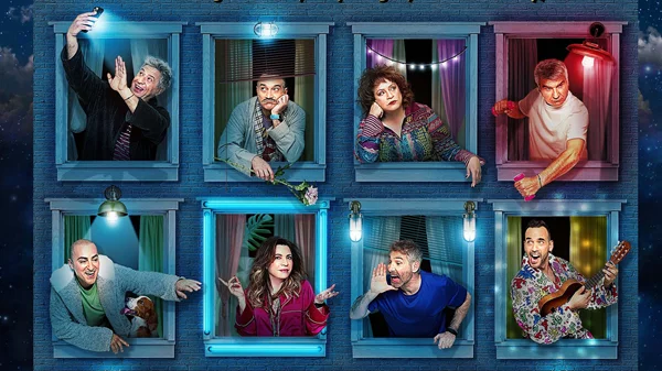 "Τι ζούμε, ρε;": Η Δήμητρα Παπαδοπούλου και ο Θοδωρής Αθερίδης πάνω και κάτω από τη σκηνή του Άλσους στη μεγαλύτερη παραγωγή του καλοκαιριού