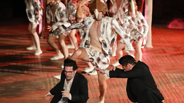 Επίδαυρος: 18.400 θεατές χειροκρότησαν τους "Όρνιθες"