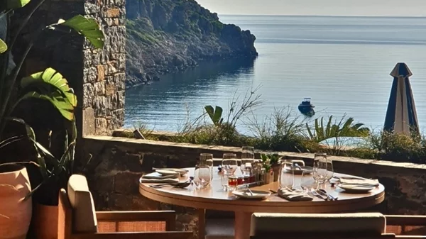 Στην Κρήτη για το 4ο 'The Festival Daios Cove x The Clumsies'