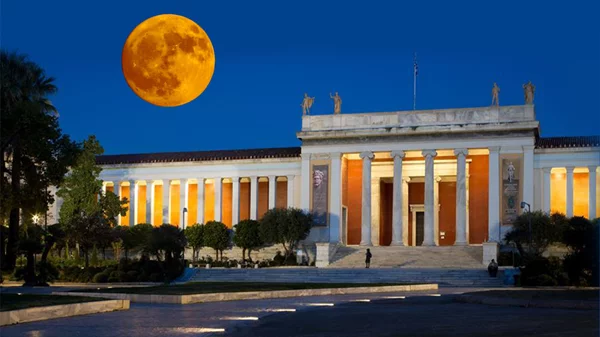 Αυγουστιάτικη Πανσέληνος στο Εθνικό Αρχαιολογικό Μουσείο