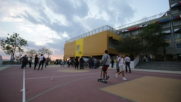 Δήμος Αθηναίων: Ανοιχτά τα προαύλια σχολείων και το καλοκαίρι