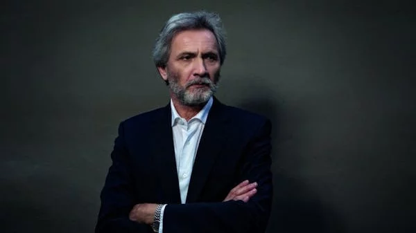 Από τη Χάρτινη Πόλη το νέο βιβλίο του Γιάννη Καλπούζου