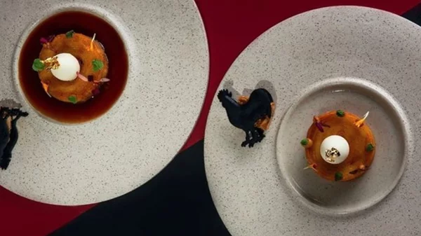 Antigone Economides Ceramics: Ένα bazaar με ξεχωριστό dinnerware