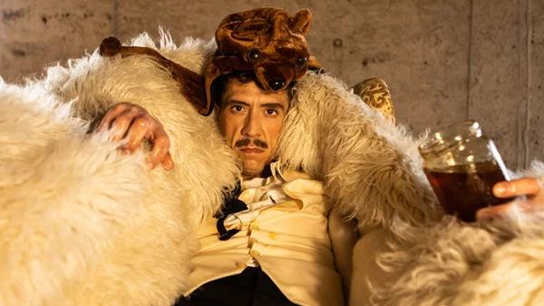 Η "Αρκούδα" του Άντον Τσέχοφ στο θέατρο