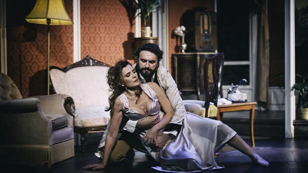 Πρεμιέρα για Μαρία Ναυπλιώτου και Μελέτη Ηλία με τη "Φιλουμένα Μαρτουράνο"