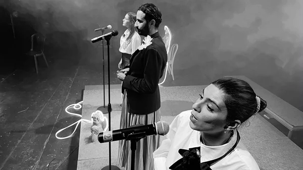 Το "Σφαγείο του Έρωτα" συνεχίζεται λόγω μεγάλης προσέλευσης