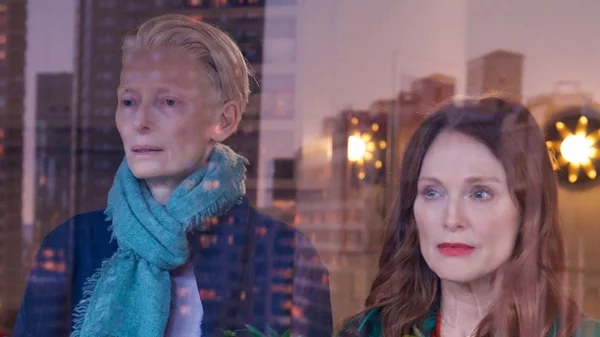 "The Room Next Door": Τρέιλερ για την πρώτη αγγλόφωνη ταινία του Πέδρο Αλμοδόβαρ