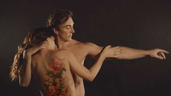 "Locandiera" σε σκηνοθεσία Κακλέα και μουσική Παπαδημητρίου