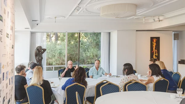 Είστε σεναριογράφοι; Το διεθνές εργαστήριο "The Owl" σας χρειάζεται!