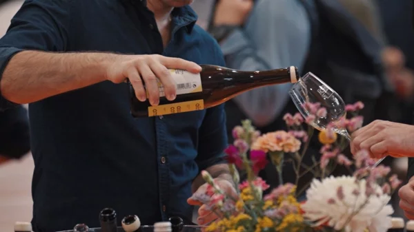 ΦΥΣΙΚΑ FYSIKA: Για (φυσικό) κρασί στη Σοφοκλέους