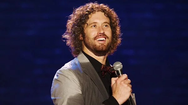 Ο κωμικός T.J. Miller στην Αθήνα