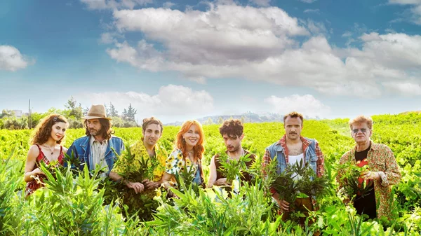 Σμαράγδα Καρύδη, "Η μαριχουάνα της μαμάς είναι η καλύτερη";