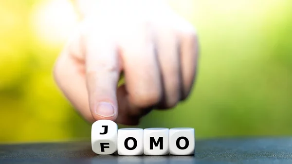 JOMO: Ο νέος τρόπος να ταξιδεύουμε